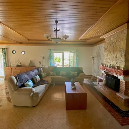 Casa Laranjeiras Alqueidão da Serra