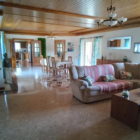 Casa Laranjeiras * Alqueidão da Serra